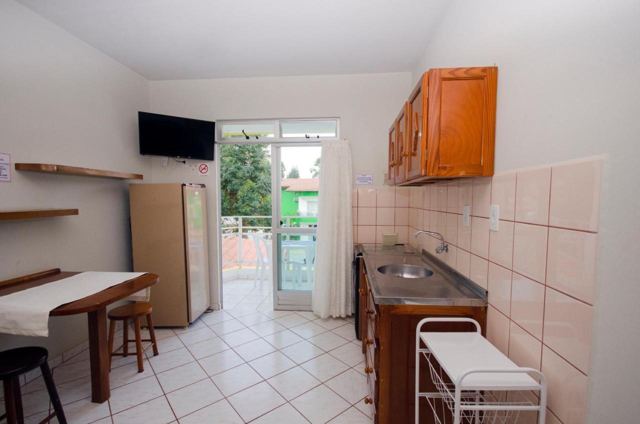 Apartamento com Varanda