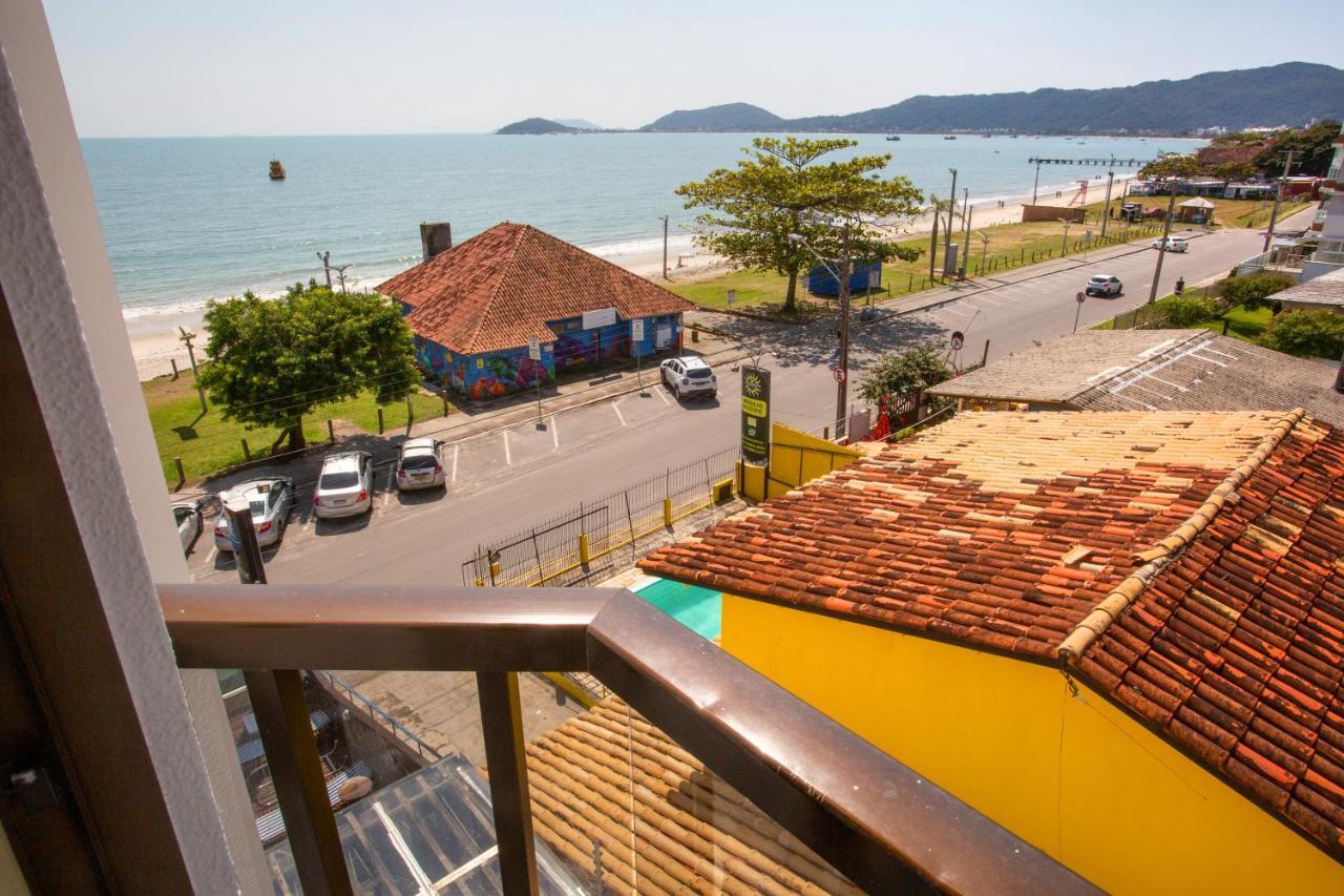 Quarto Duplo Deluxe com Vista Lateral do Mar