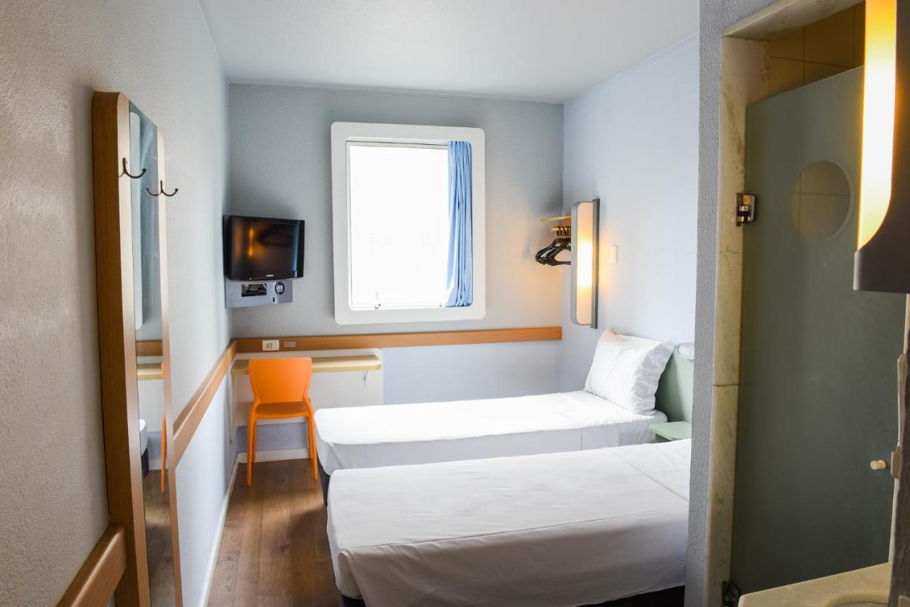 Quarto Standard com 2 Camas de Solteiro