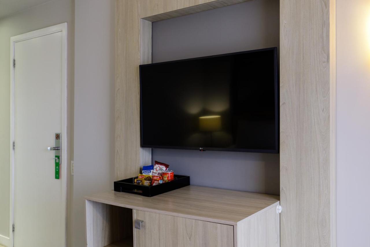 Quarto com Cama Queen-size