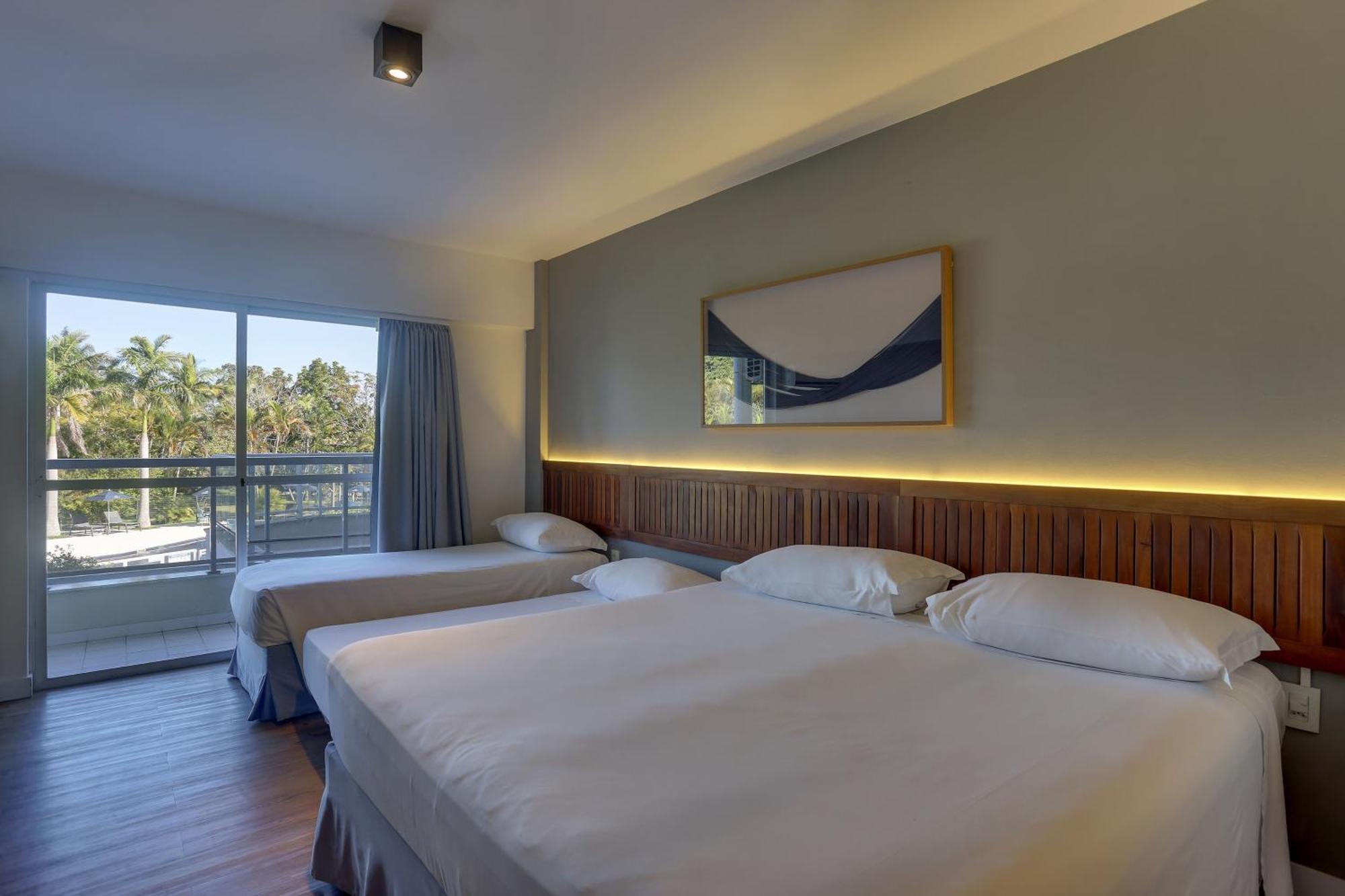 Quarto Família com Vista para a Piscina