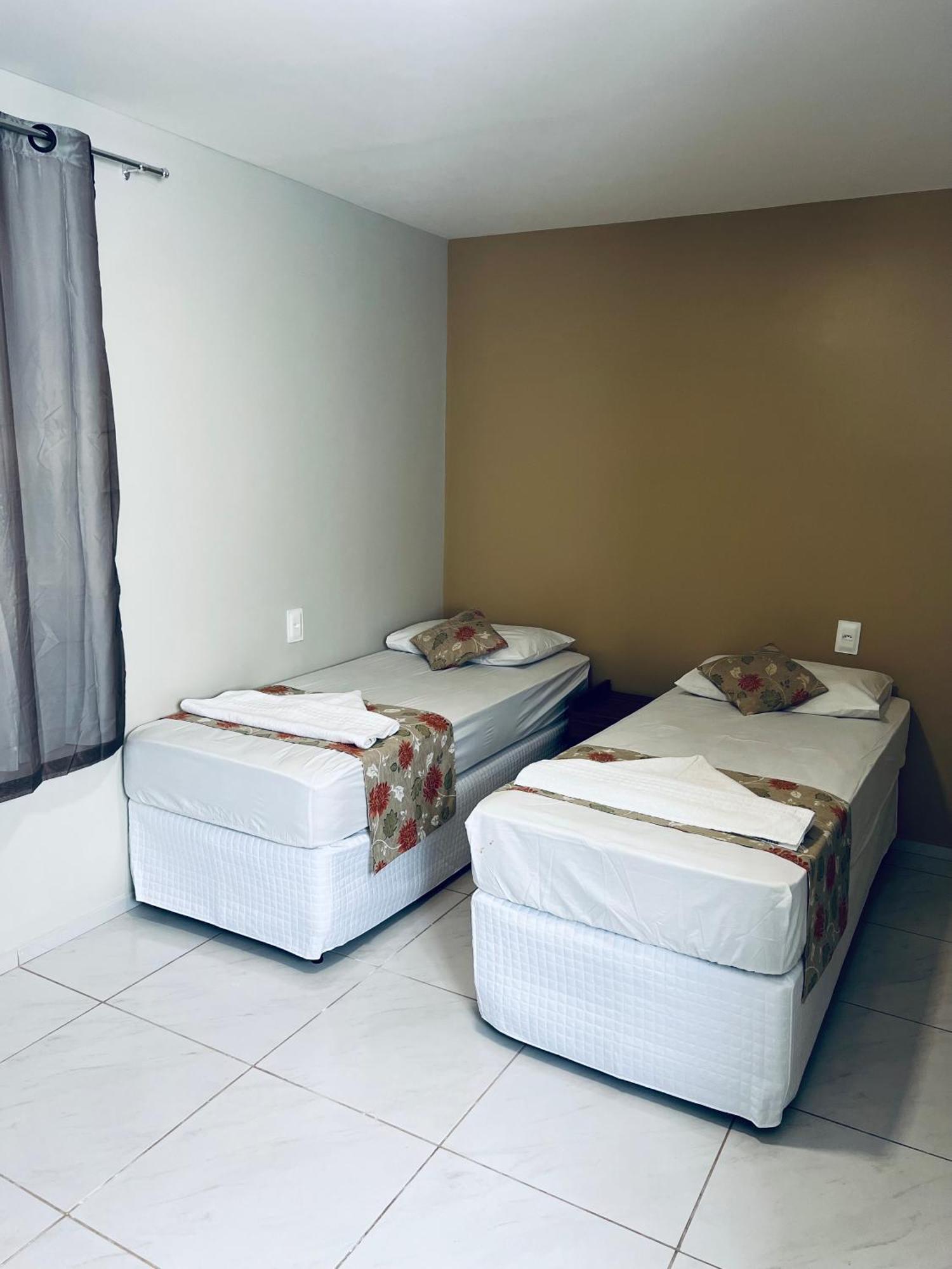 Quarto Econômico sem Frigobar