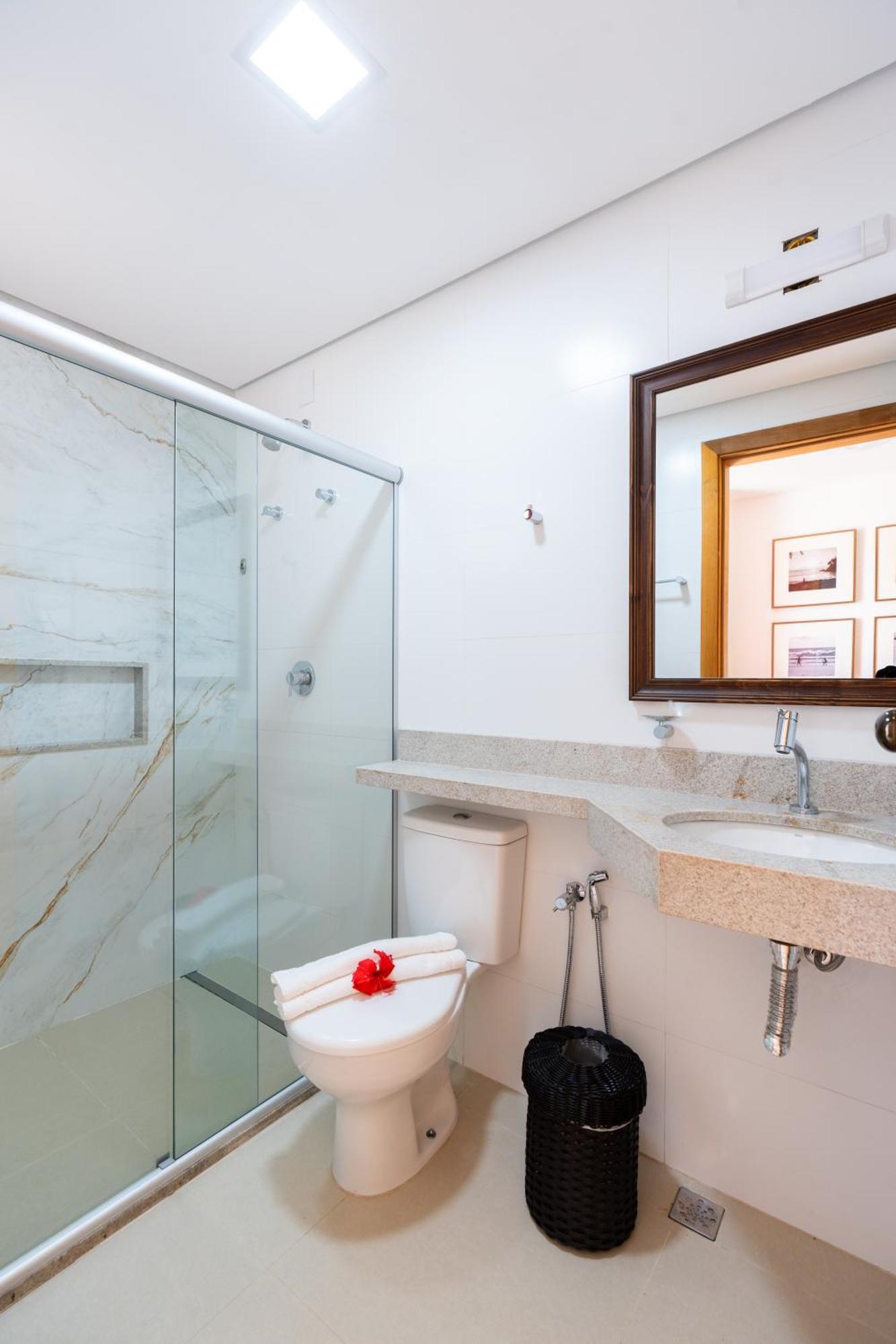 Quarto Duplo com Vista da Piscina