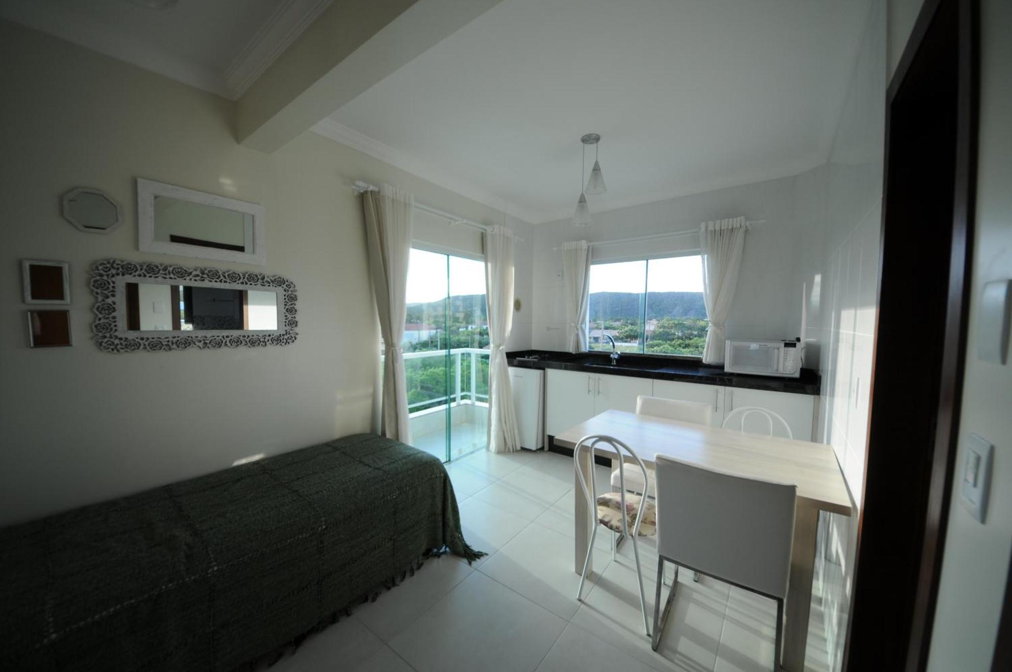 Apartamento com Vista da Piscina