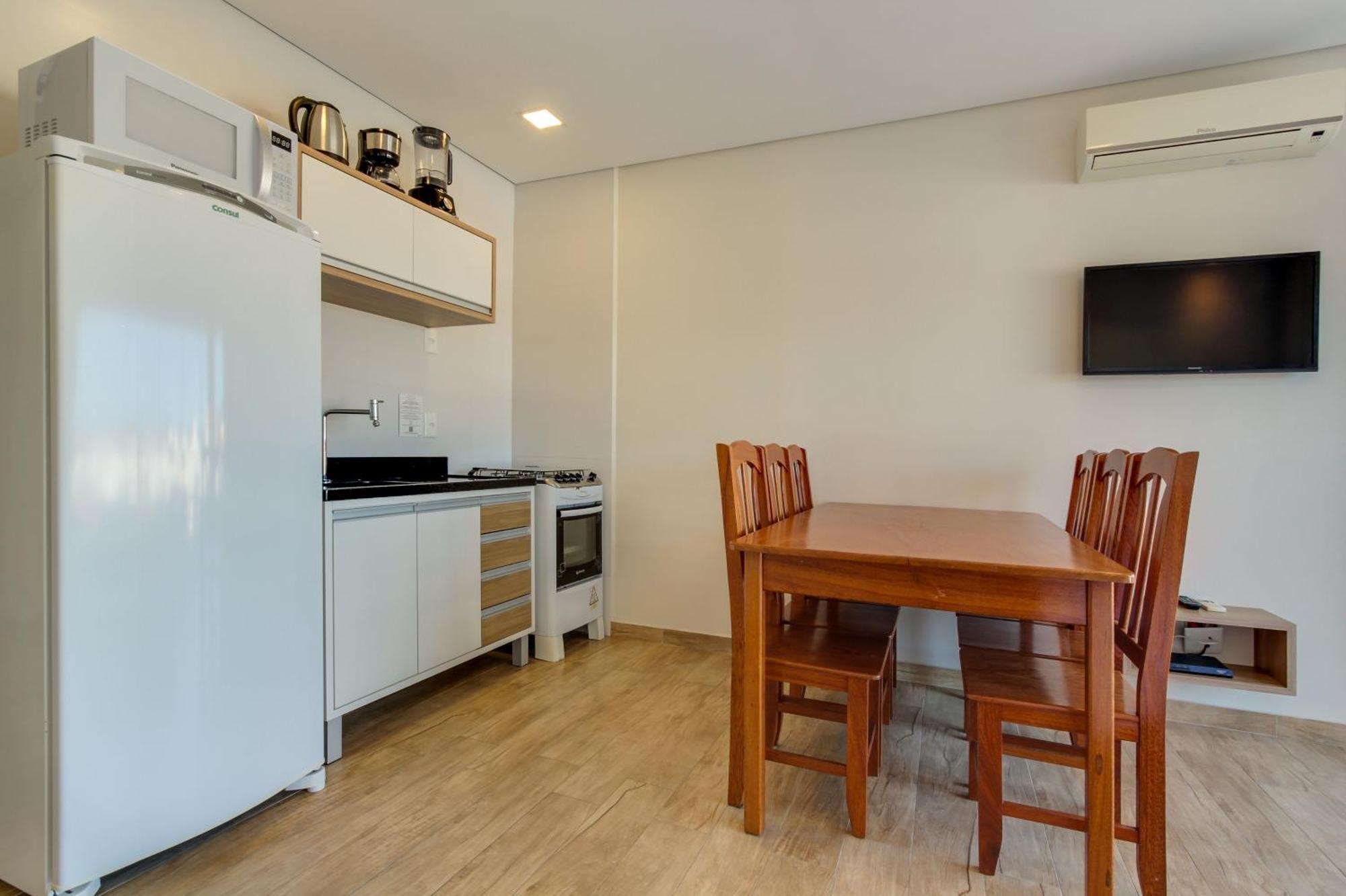 Apartamento de 2 Quartos com Varanda e Terraço