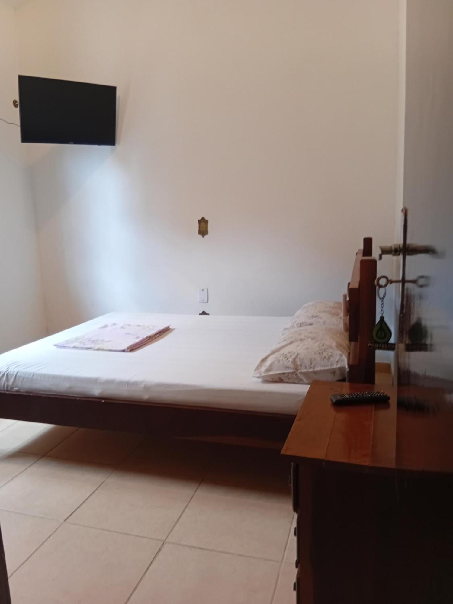 Quarto Duplo Standard com Banheiro Compartilhado