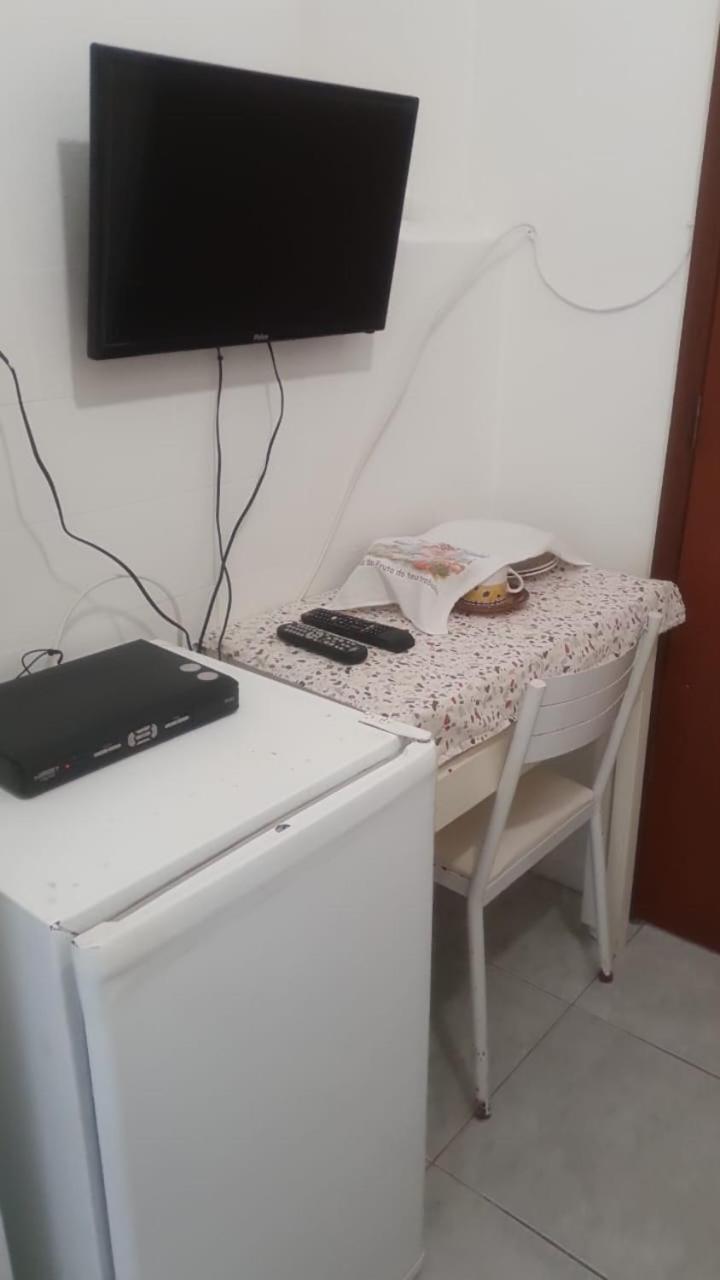 Quarto Individual Econômico