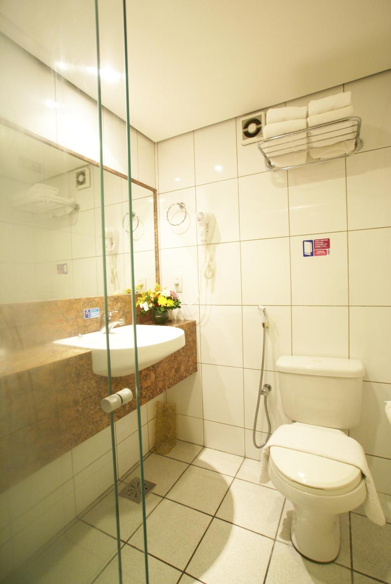 Superior Deluxe Triple Room double single bed parcial sea view