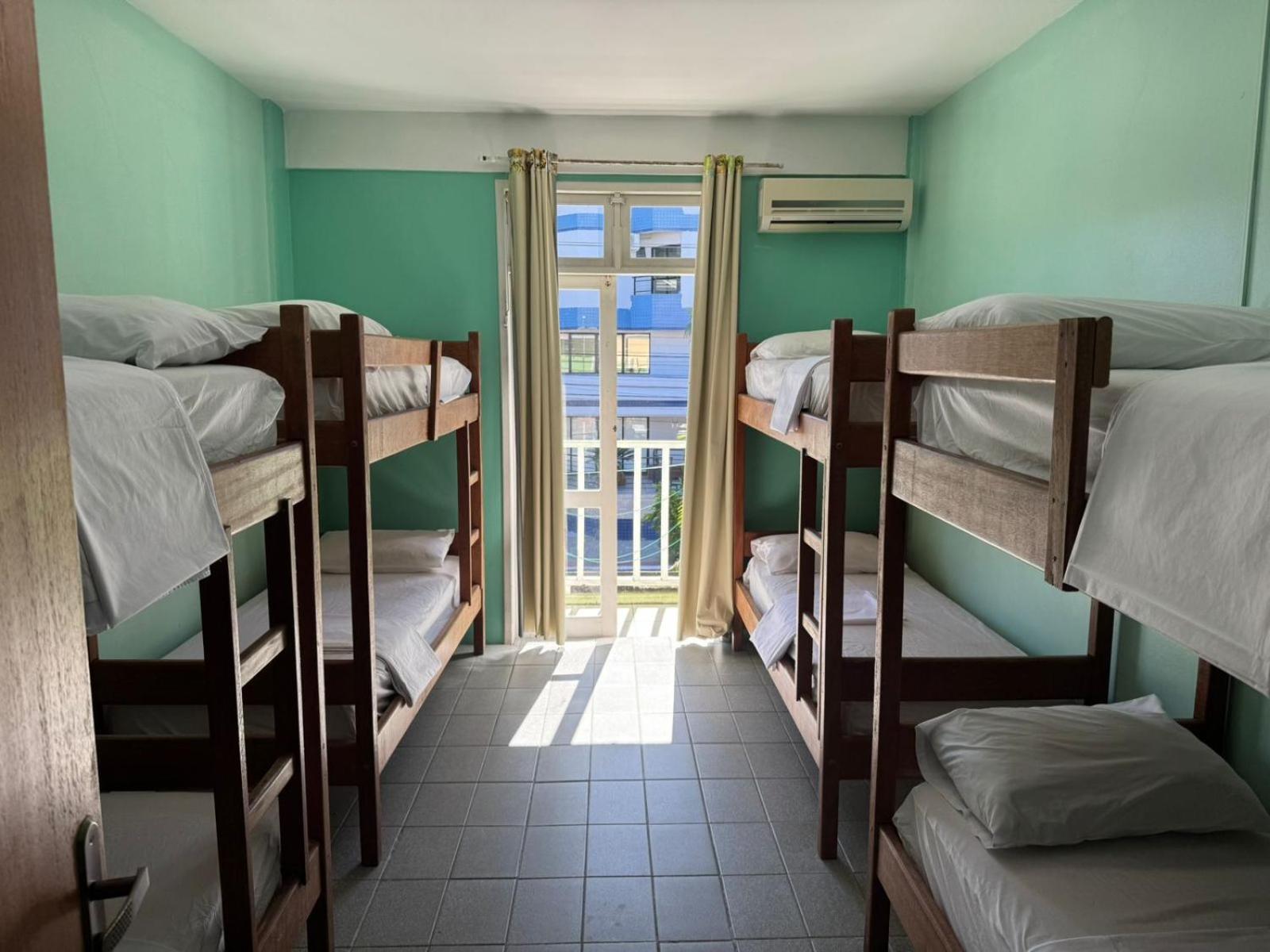 Cama em Beliche em Dormitório Feminino
