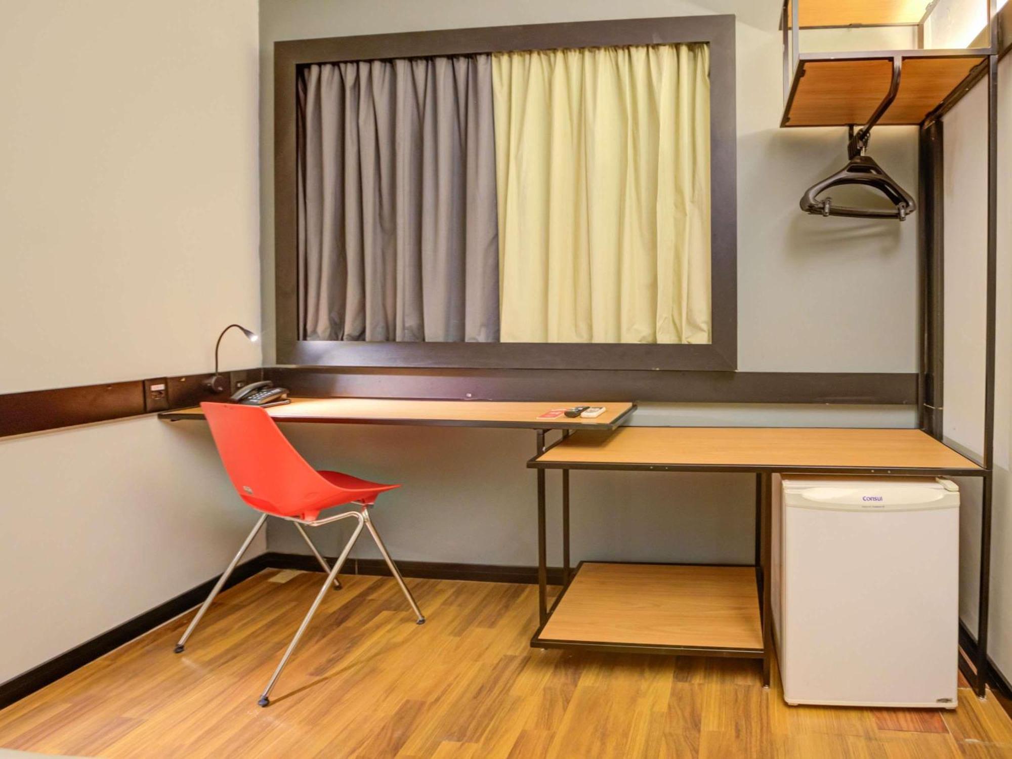 Quarto Standard com Cama de Casal e Vista do Mar