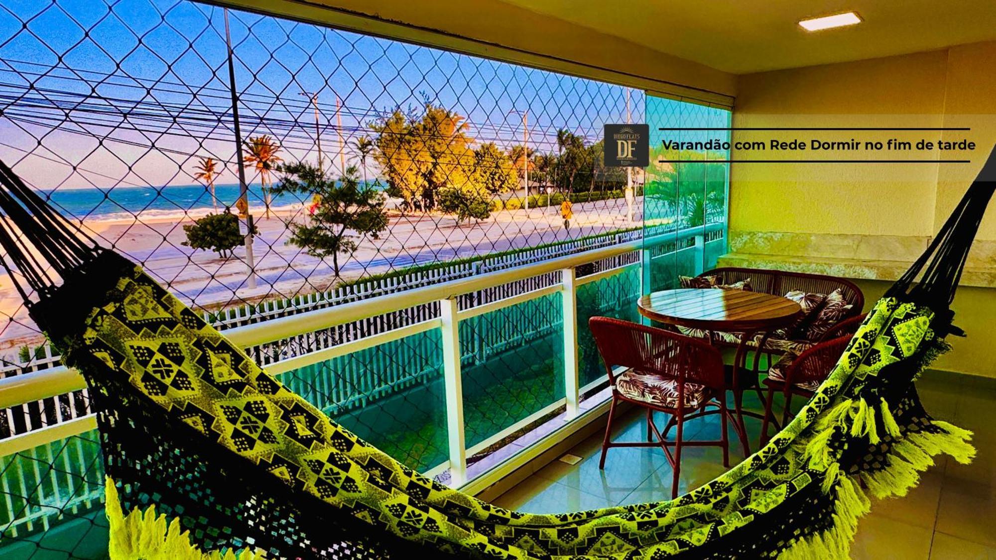 Apartamento de 3 Quartos - De Frente para o Mar