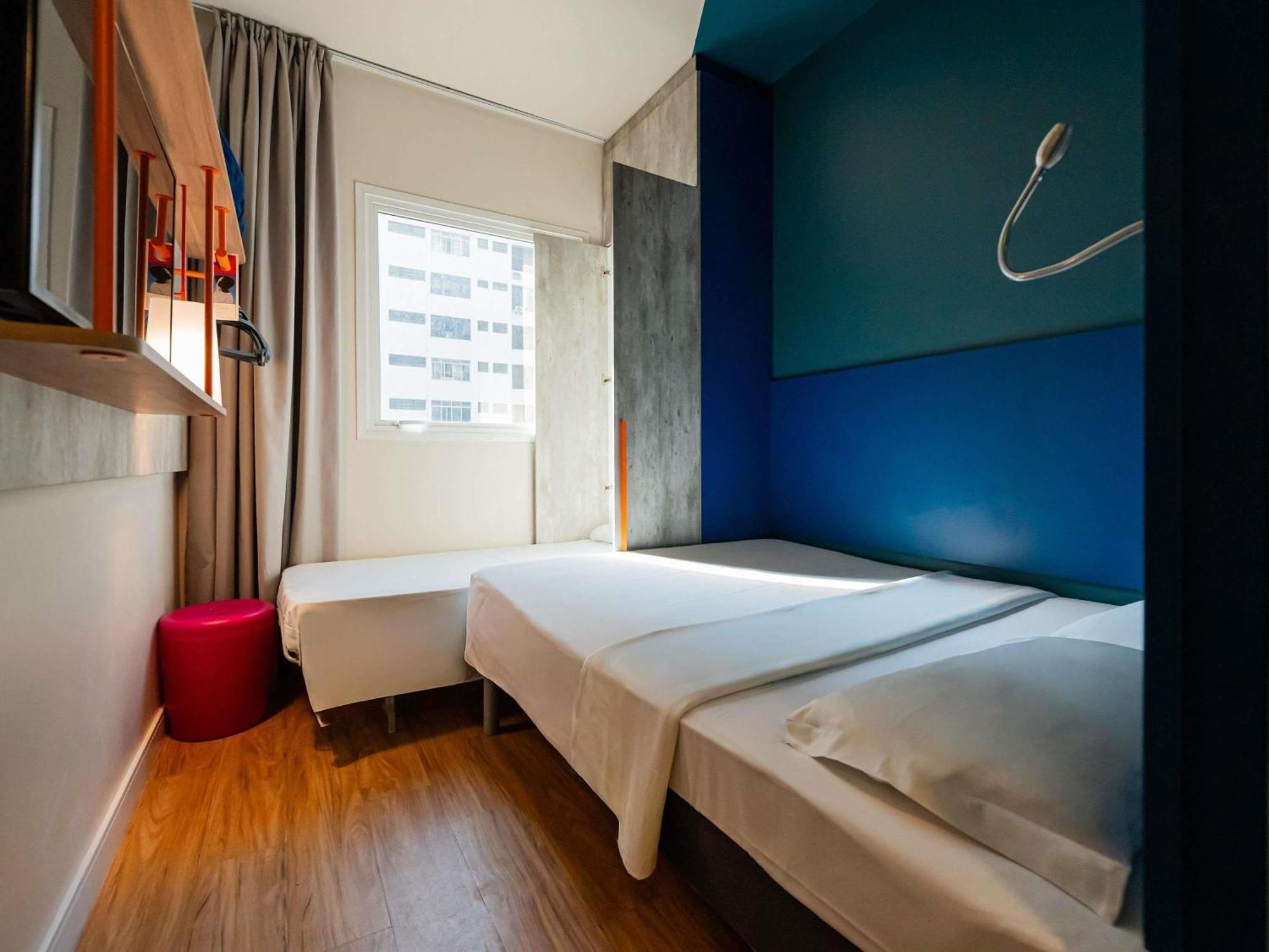 Apartamento com Cama de Casal e Cama de Solteiro Embutida.