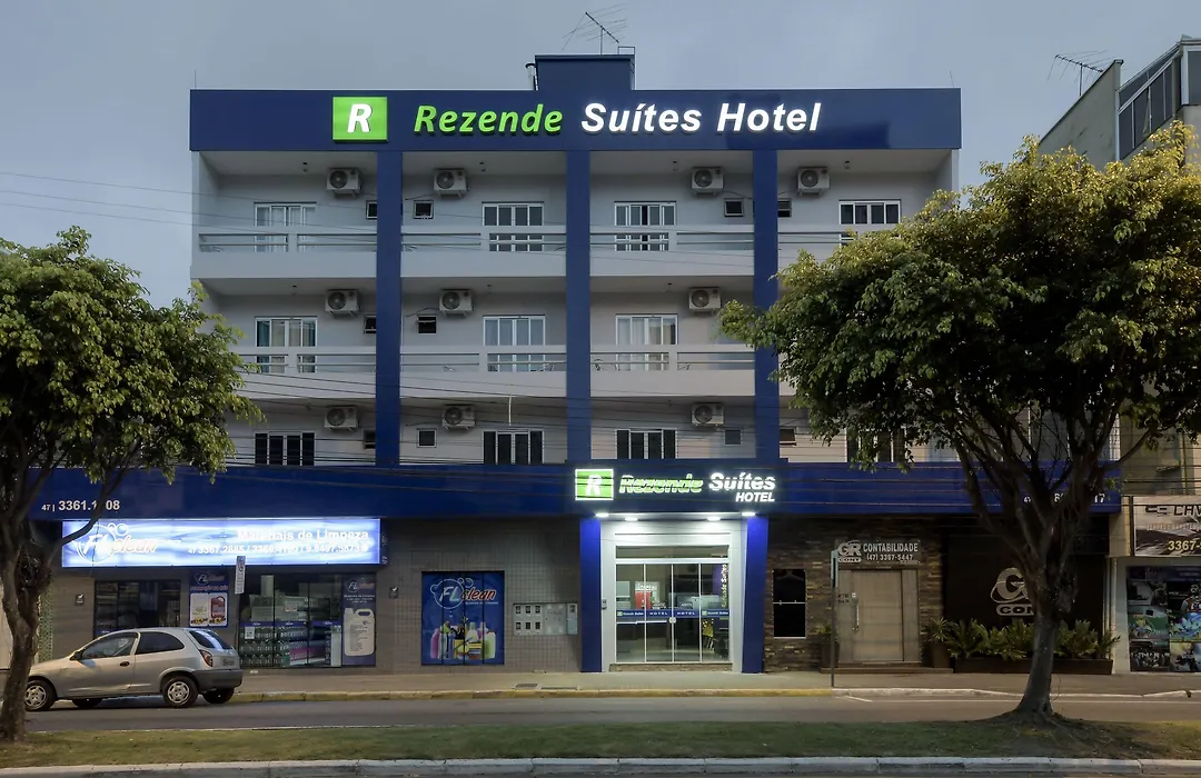 Rezende Suítes-1