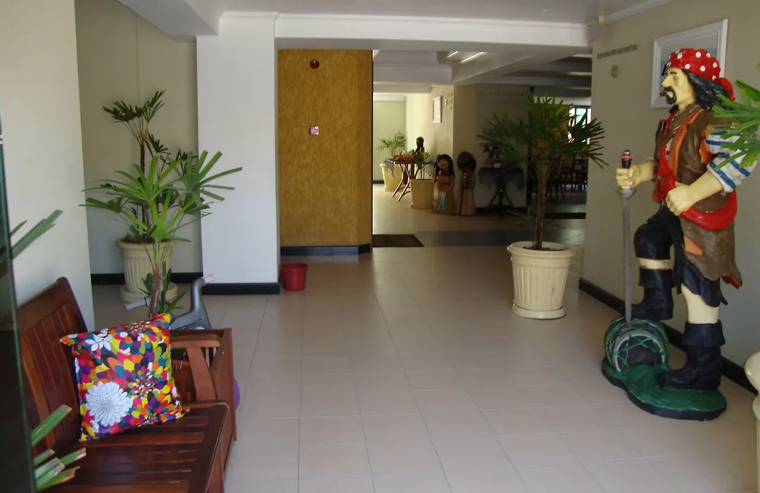 Golfinhos Apart Hotel-1