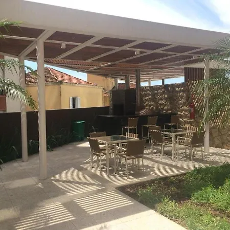 Vista Mar Unlimited Frente Mar Ar Condicionado Garagem Arrumação Andar Alto e piscina aquecida, sauna e muito mais!-2