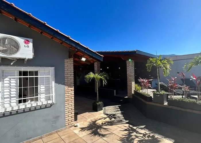 Casa Com Piscina Grande E Hidro Vila Bertioga