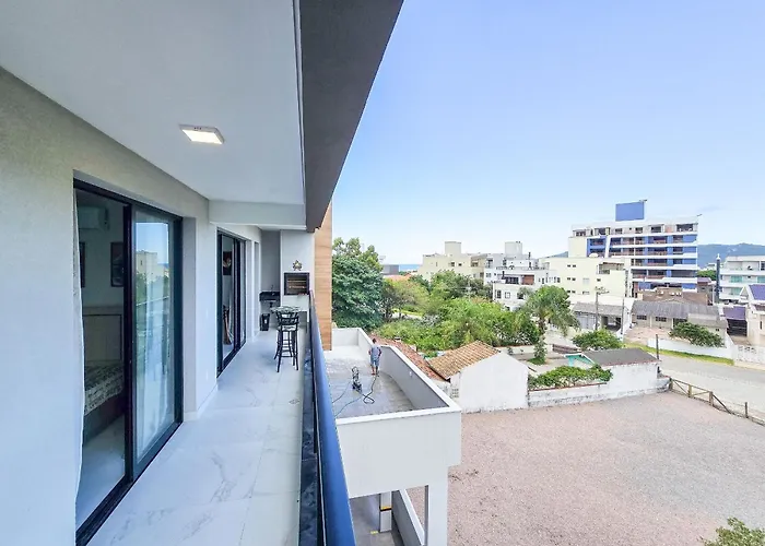 108 - Apartamento com 02 suítes para até 6 pessoas Bombinhas