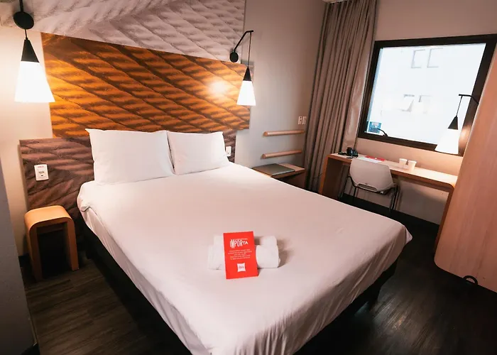 Ibis Santos Gonzaga Praia