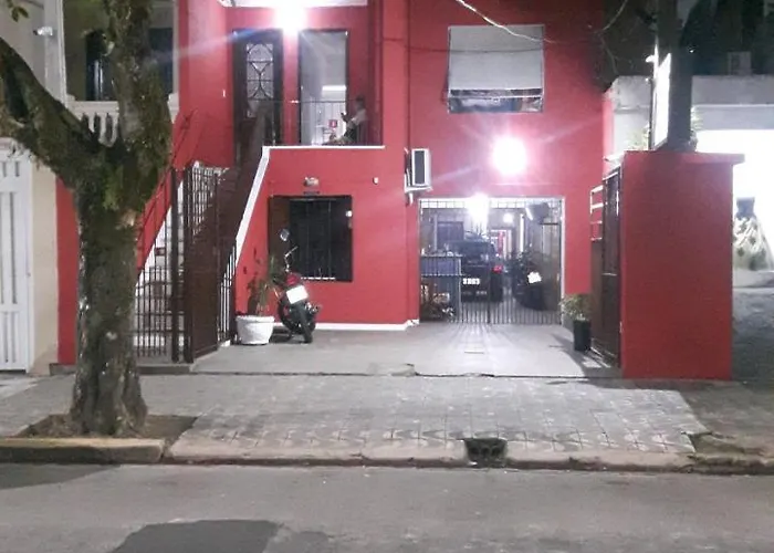 Pousada J.C. Cazeri Santos 